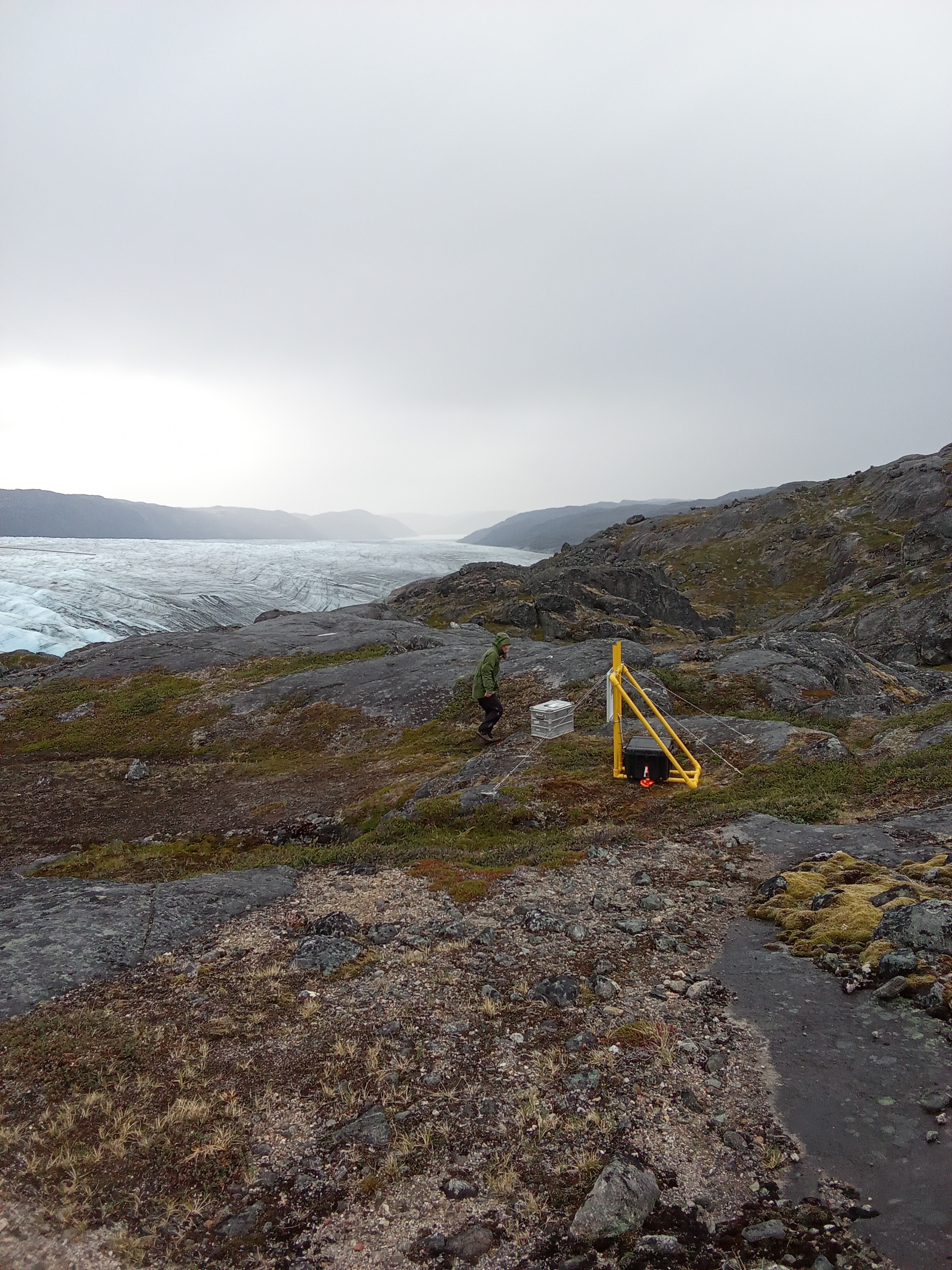 Seismometer next to glacier
